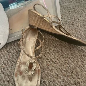 Lily Pulitzer Size 7.5 gold strap sandals